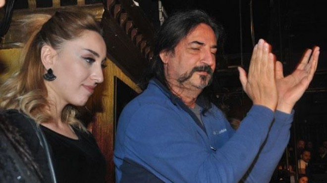 Gənc qadınla qucaqlaşan Çelik: “Qonşu qızıdır”