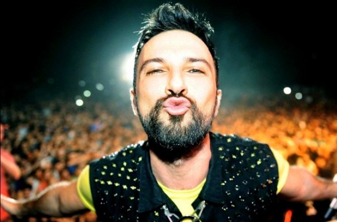 Tarkan ilkə imza atdı