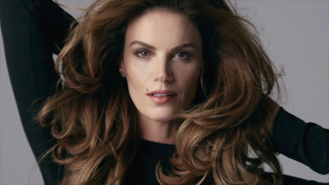 Tülin Şahin təbii buruq saçlarıyla - fotolar