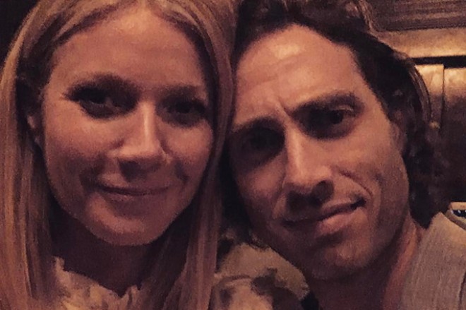 44 yaşlı aktrisa toy müjdəsini verdi