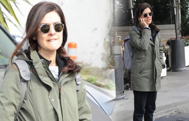 Bergüzar Korel oğlu ile səhər yeməyində&nbsp;