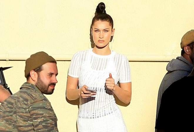 Bella Hadid reklam çəkilişində&nbsp;