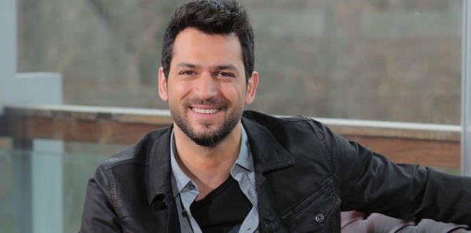 Murad: "Bəziləri işləyir, bəziləri oturduğu yerdən danışır"