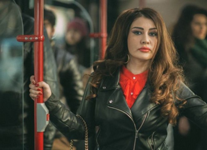 Fatimə xoşbəxtliyini hamıdan gizlətmək istəyir