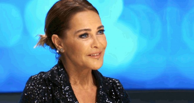 Hülya Avşardan alqışlanacaq hərəkət