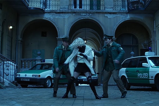 Şarliz Teronun rol aldığı sevişmə səhnələri gündəm oldu - video