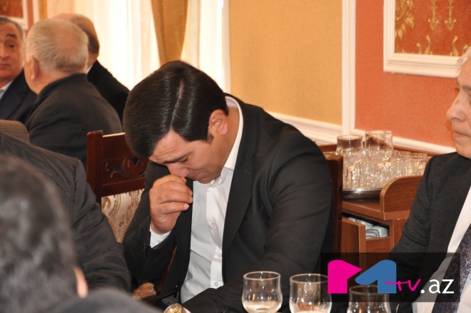 Babək Niftəliyev ağladı - fotolar