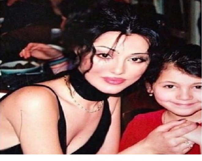 Validə Abbasovanın 18 il əvvəl çəkilmiş fotosu&nbsp;