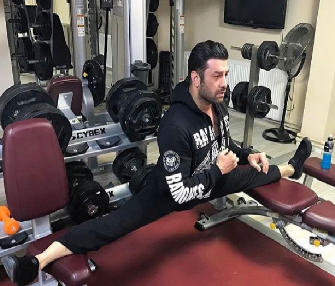 Kənan M.M köhnə vərdişindən əl çəkmir