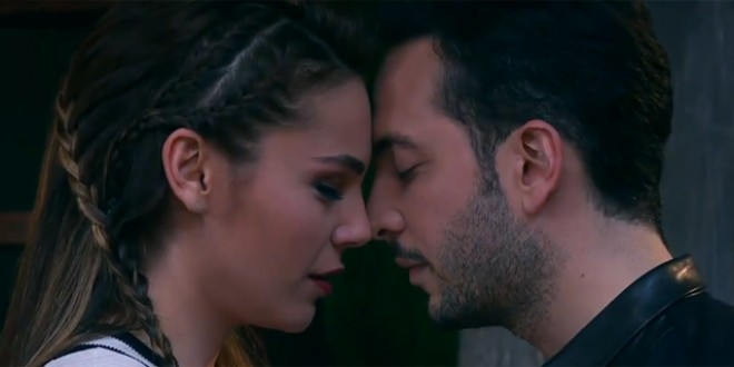 Türkiyəli müğənni: “Toy etməyə pulumuz yoxdur”