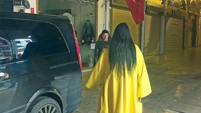 Gecə yarısı sərvət xərclədi