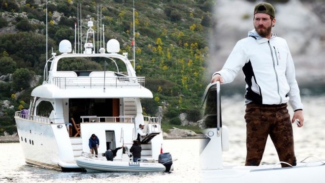 Kıvanç həyat yoldaşı ilə sezonu Bodrumda açdı