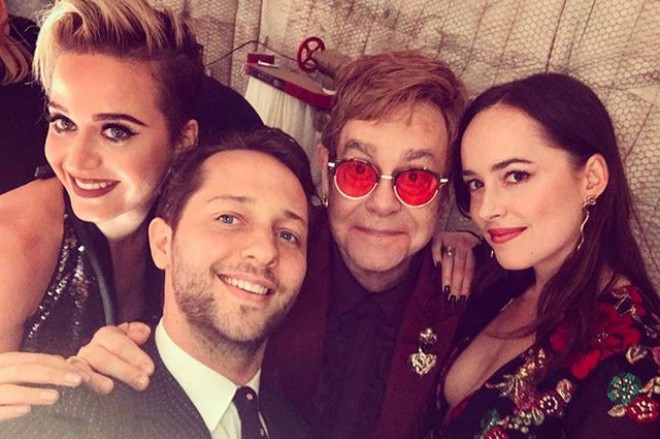 Elton Conun 70 yaşı oldu - foto