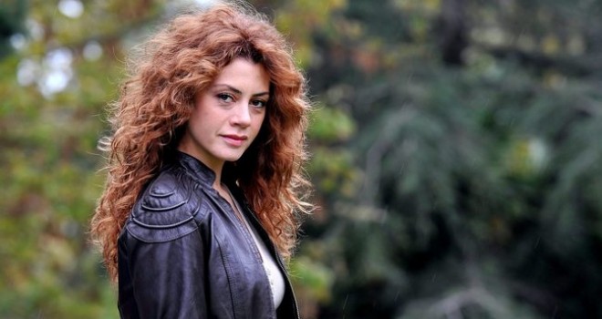 Aktrisa Gökçe Bahadır sevgilisiylə - foto