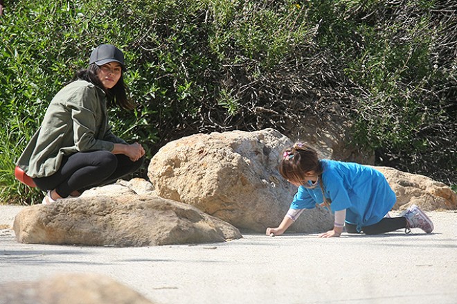 Cenna Duyen və qızı paparatsilərə tuş gəldi - fotolar