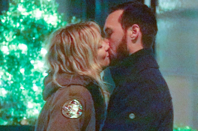 Keyt Hadson yeni sevgilisi ilə romantik gecə keçirdi - fotolar