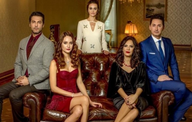 Rol aldıqları filmə görə məcburi bir araya gəldilər