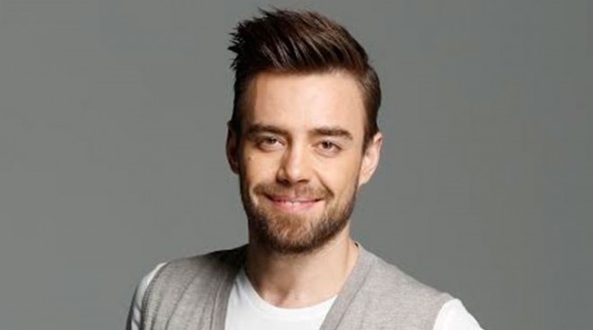 Murad Dalkılıç adından əxlaqsız mesajlar yazan rəqqasını bağışladı