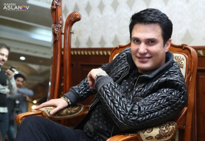 Nadir Qafarzadə: “Bəziləri kimi arvadımı küçələrə buraxmamışam”