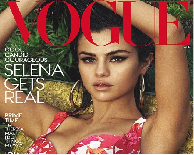Selena Qomez “Vogue” üçün fotokamera qarşısına keçdi