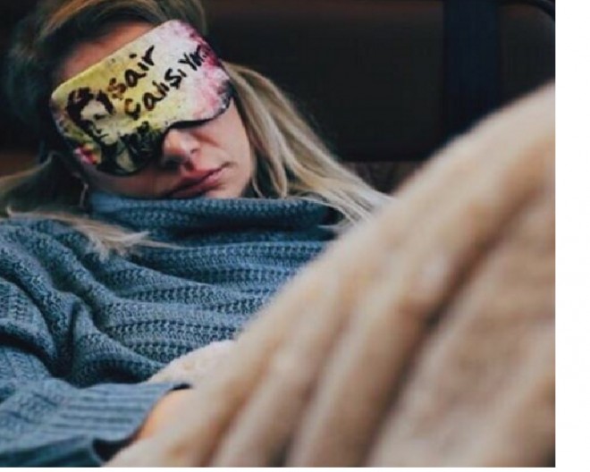 Avtomobildə yatan Sıla: “Şair işləyir”&nbsp;