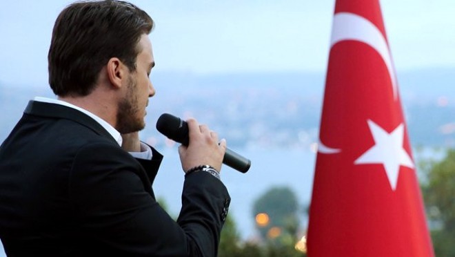 Mustafa Ceceli havadan asılı vəziyyətdə qaldı