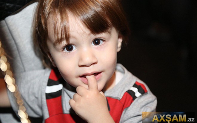 Nazirin nəvəsi - Safura oğlu ilə təqdimatda - foto