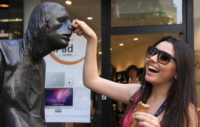 Nazirin gəlini İvana Sərtlə - foto