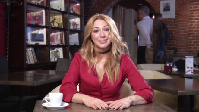 Alena yataq səhnələrində - klip