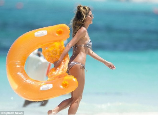 Haydi Klum övladları ilə birlikdə istirahətə yollandı - fotolar