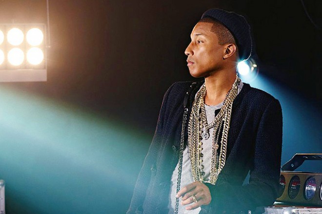 Farrel Uiliams “Chanel” brendinin reklam çarxında - video