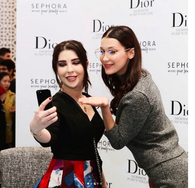 &nbsp;Bella Hadid: "Dünyanı təkbaşına gəzmək çətin olur"