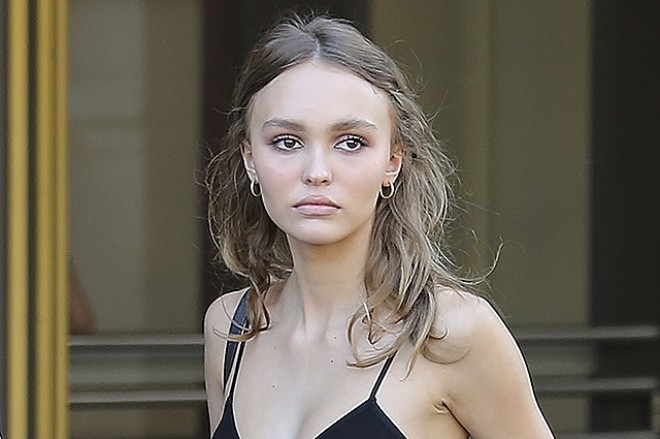 Coni Deppin model qızı paparatsilərin hədəfində - fotolar