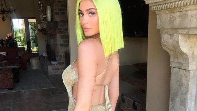 Kayli Cennerin 177 dollarlıq kostyumu - foto