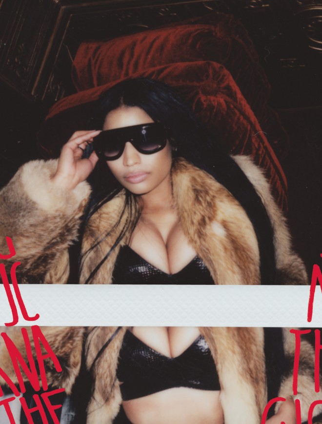 Niki Minajdan cəsarətli - foto