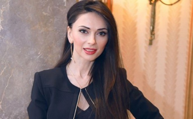 Manana gözəlliyinin sirrini açdı: “Siqaret çəkmirəm, içki içmirəm...”