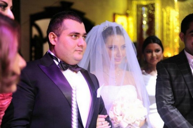 Murad xanımına tərif yağdırdı: "Dadına baxdım, adını "Həyat" qoydum"