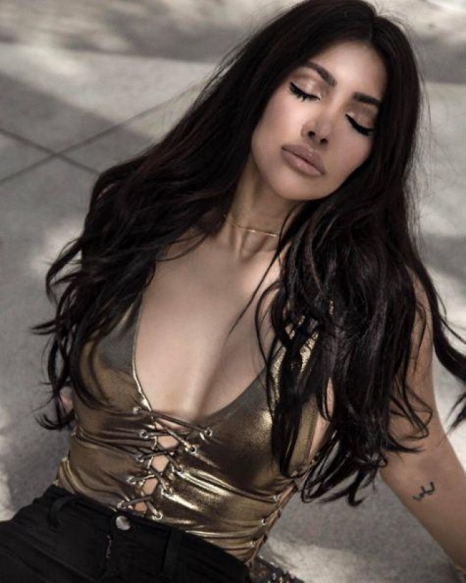 Azərbaycanlı moda bloqqeri dünyanı mat qoydu - fotolar