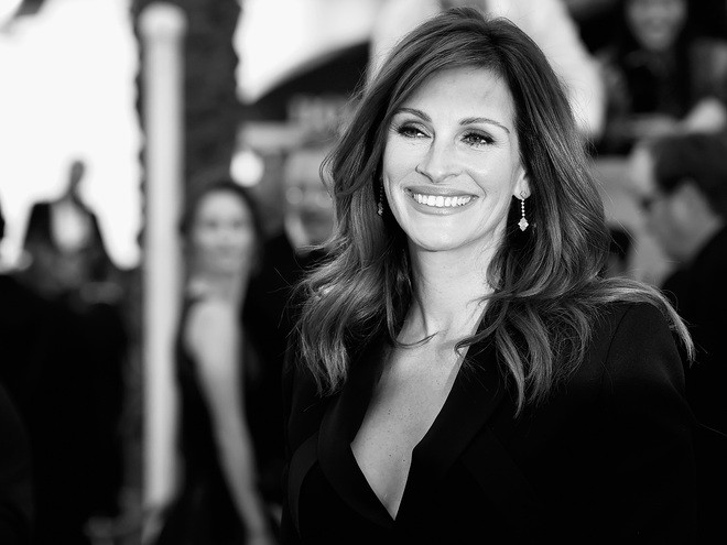 49 yaşlı Culia Roberts seks simvol seçildi 