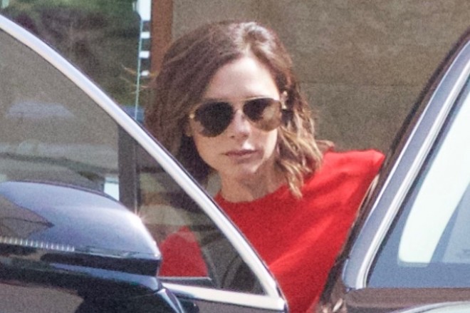 Viktoriya Bekhem və Devid Bekhem paparatsilərə tuş gəldi - fotolar