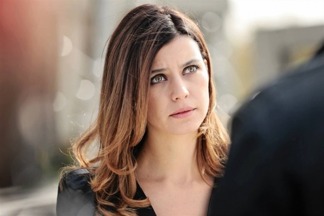 Beren Saat yeni serialda – fotolar