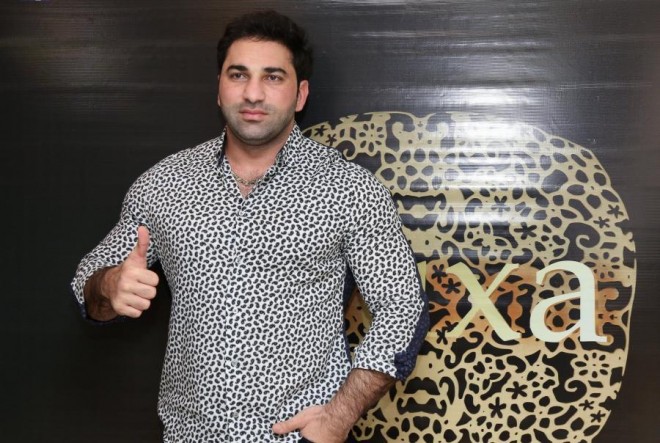 Kamildən örnək hərəkət