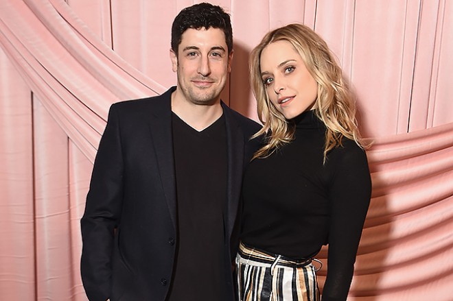 Arvadı ilə çarpayıda fotosunu paylaşıb ata olacağını dedi - foto