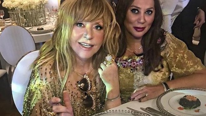 68 yaşlı Alla Puqaçova imici ilə tərif atəşinə tutuldu - foto