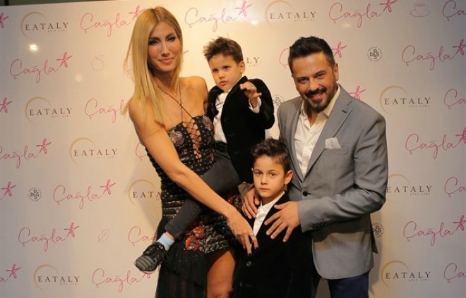 Çağla Şikel Emre Altuğa təşəkkür etdi