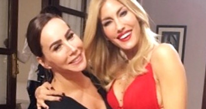 Asena Çağla Şikelə tərif yağdırdı