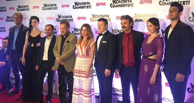 Türkiyəli məşhurlar bir araya gəldi