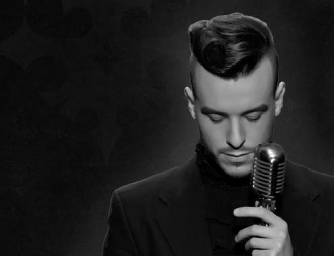 Cem Adrian xeyriyyə konserti verəcək