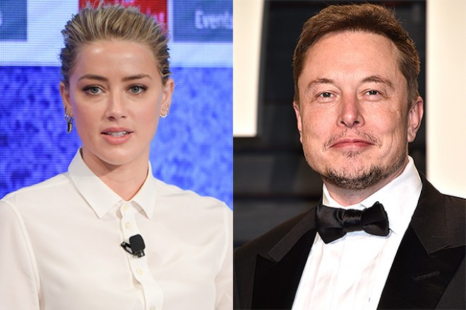 Yanağındakı dodaq izi ilə diqqət çəkdi - foto