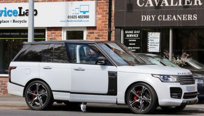 Məşhur futbolçu 110 minlik avtomobilində - fotolar